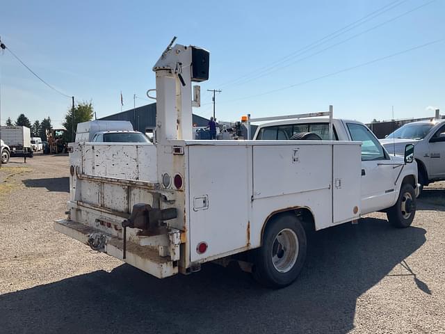 Image of GMC 3500 equipment image 4