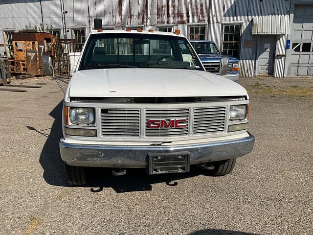 Image of GMC 3500 equipment image 1