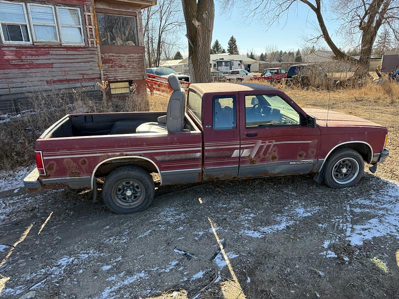 Image of GMC Sonoma Primary image