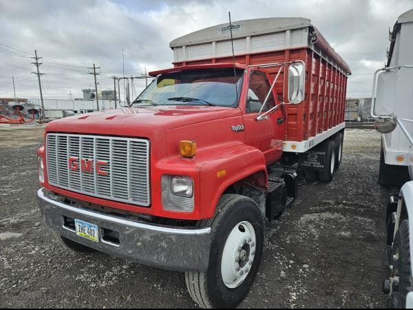 Image of GMC Topkick equipment image 2