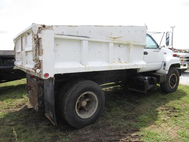 Image of GMC Topkick equipment image 2