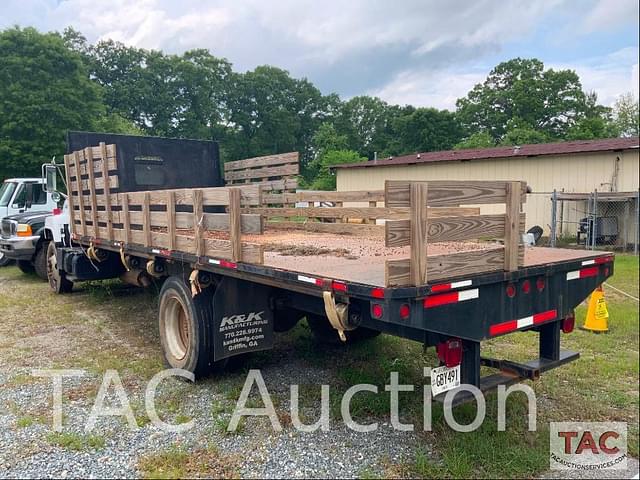 Image of GMC Topkick C7500 equipment image 4