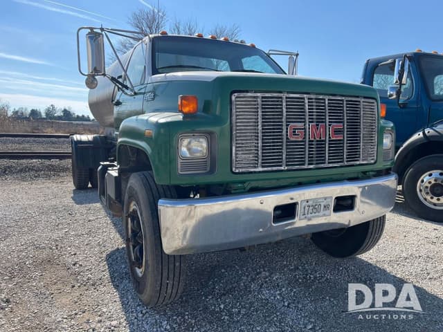 Image of GMC Topkick equipment image 3