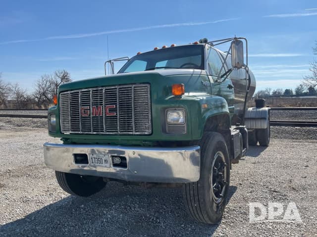 Image of GMC Topkick equipment image 1