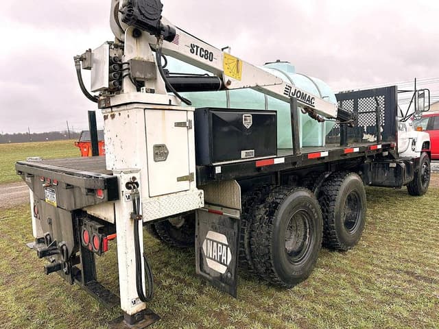 Image of GMC Topkick equipment image 2