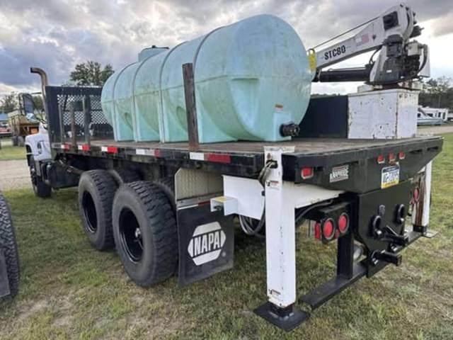 Image of GMC Topkick equipment image 4