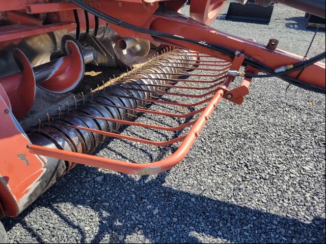 Image of Hesston 4655 equipment image 4