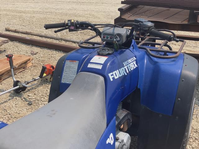 Image of Honda Fourtrax 300 equipment image 2