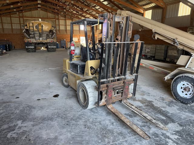 Image of Hyster H50XL equipment image 2