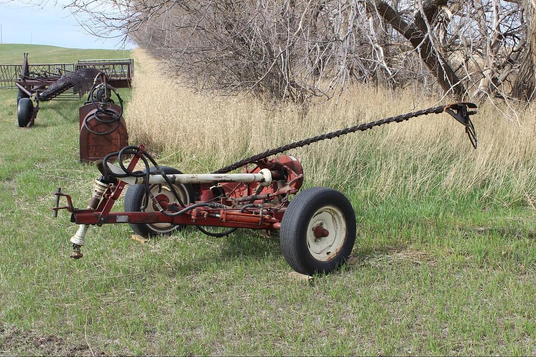 Image of International Harvester 1100 Image 0