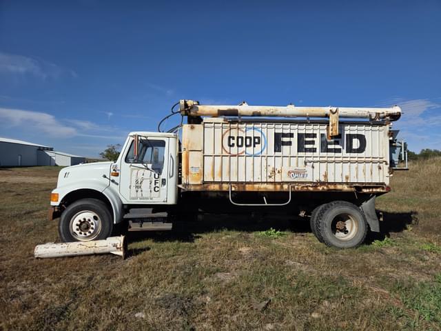 Image of International 4000 equipment image 2