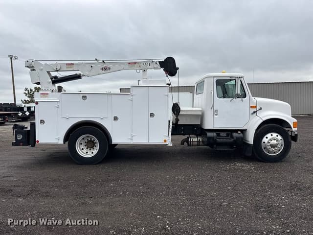 Image of International 4600 equipment image 3
