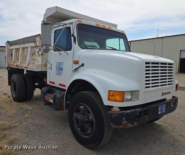 Image of International 4700 equipment image 2