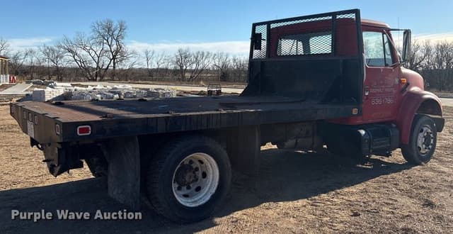 Image of International 4700 equipment image 4