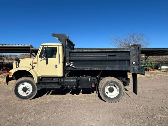 Image of International 4800 equipment image 4