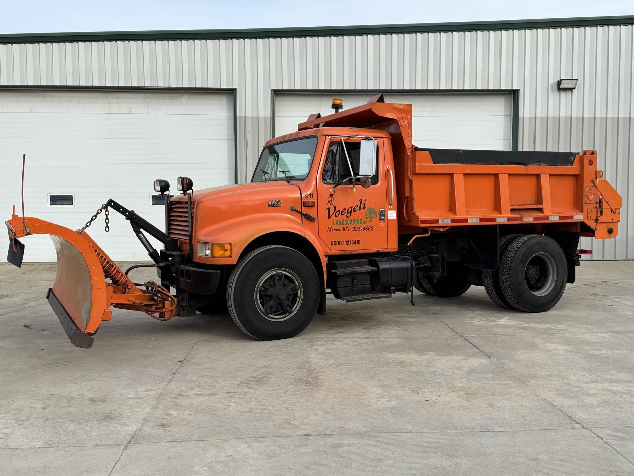 Main image International 4900