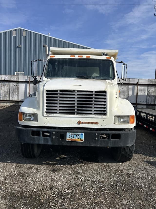 Image of International 4900 equipment image 1