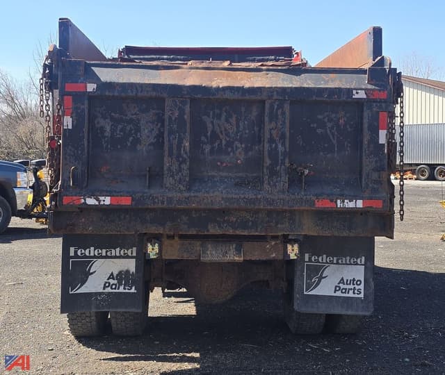 Image of International 4900 equipment image 3