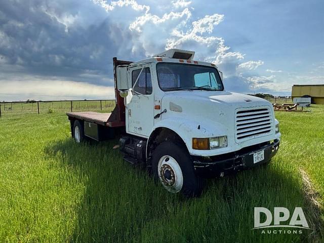 Image of International 4900 equipment image 4