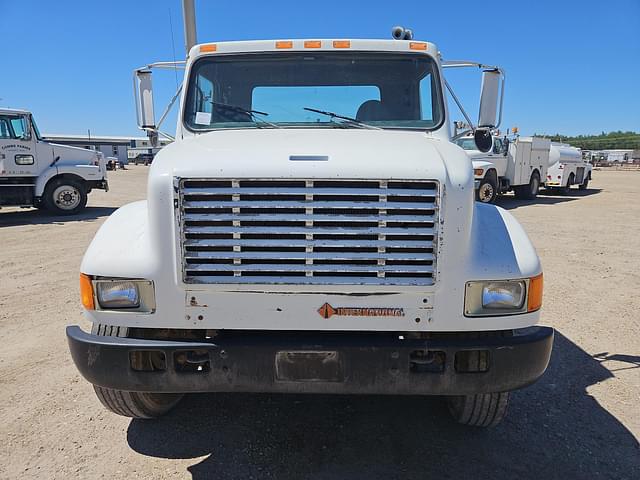 Image of International 4900 equipment image 1