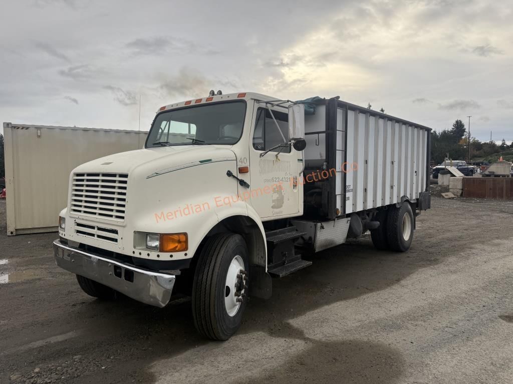 1991 International 8100 Equipment Image0
