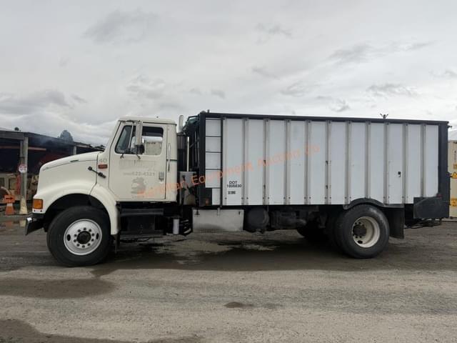 Image of International 8100 equipment image 2