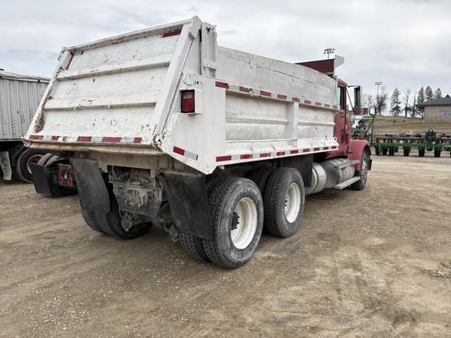 Image of International 9000 equipment image 4