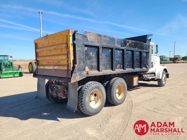 Image of International 9300 equipment image 2