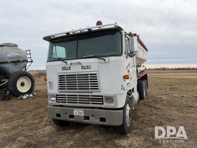 Image of International 9600 equipment image 1