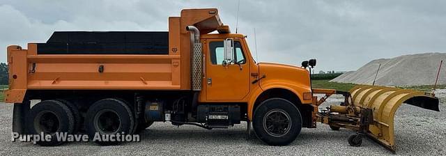 Image of International 4900 equipment image 3