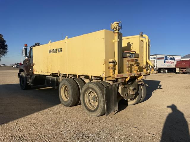 Image of International S2600 equipment image 2