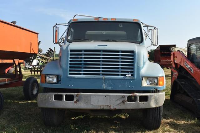 Image of International 4900 equipment image 1