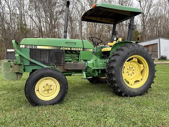 Image of John Deere 2155 equipment image 1