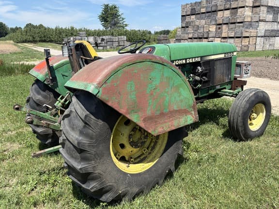 Image of John Deere 2555 Image 1