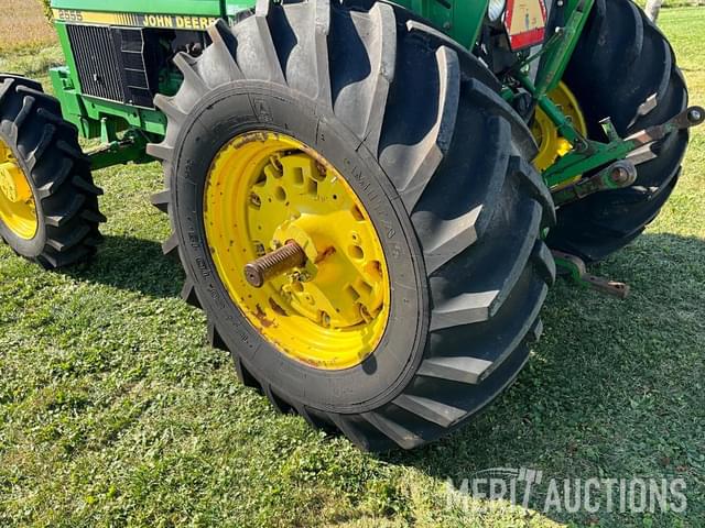 Image of John Deere 2555 equipment image 4