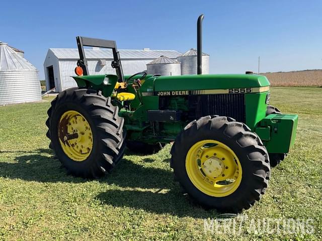 Image of John Deere 2555 equipment image 1