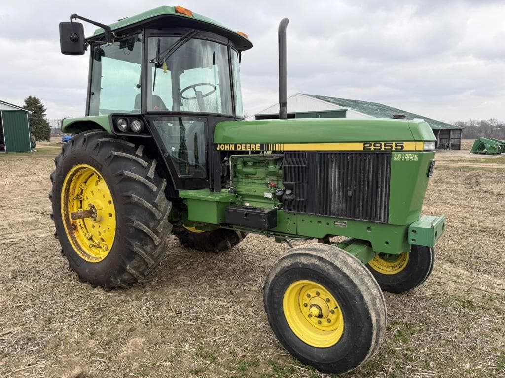 Image of John Deere 2955 Primary image