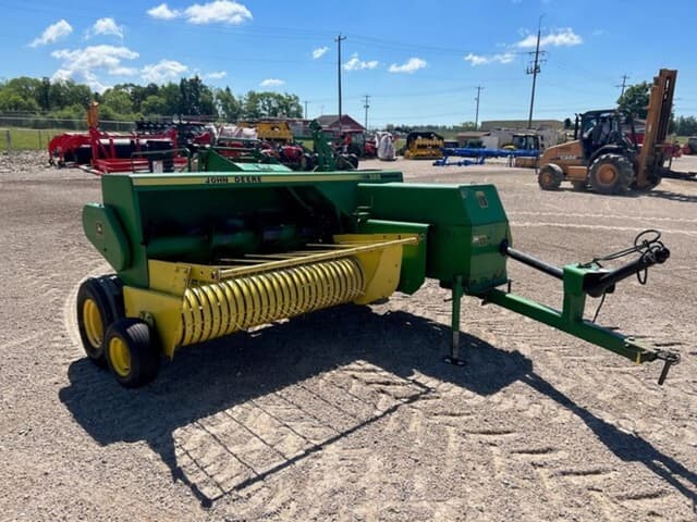Image of John Deere 328 equipment image 2