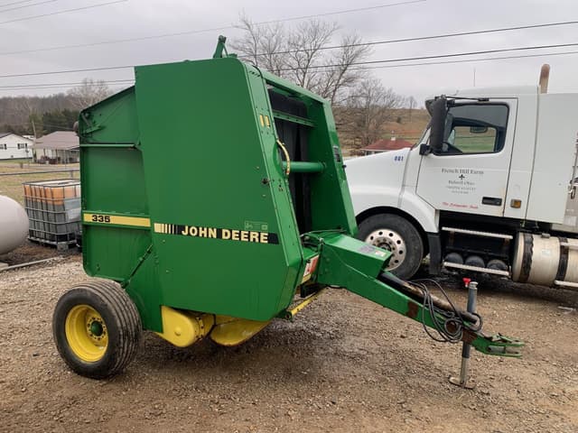 Image of John Deere 335 equipment image 1
