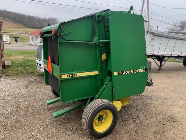 Image of John Deere 335 equipment image 4