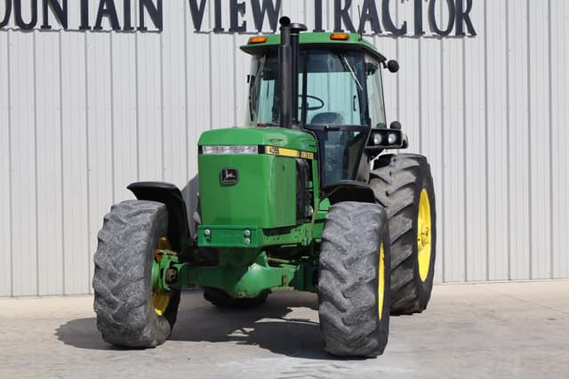 Image of John Deere 4055 equipment image 1