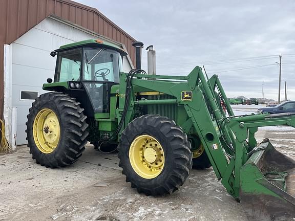 Image of John Deere 4455 equipment image 1