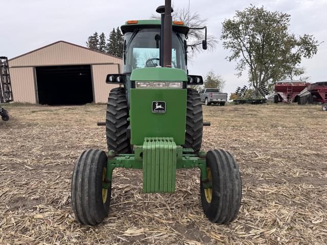 Image of John Deere 4455 equipment image 3