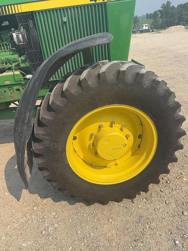 Image of John Deere 4455 equipment image 1