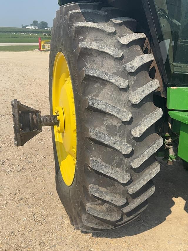 Image of John Deere 4455 equipment image 4