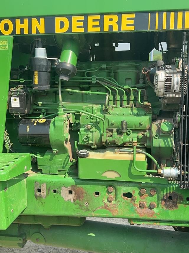 Image of John Deere 4455 equipment image 2