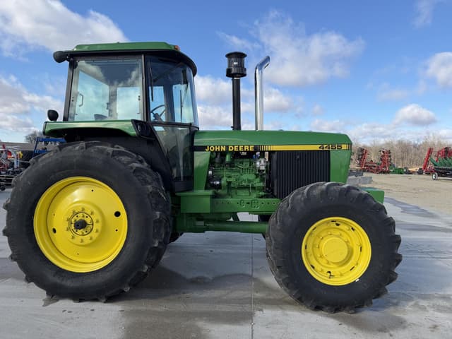 Image of John Deere 4455 equipment image 1
