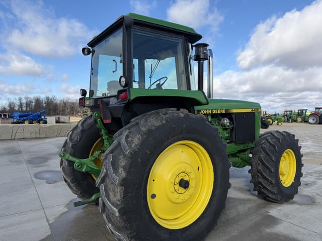 Image of John Deere 4455 equipment image 2