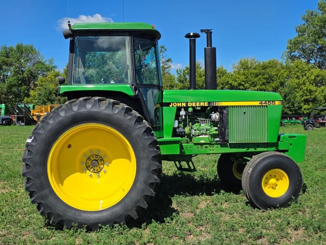 Image of John Deere 4455 equipment image 3