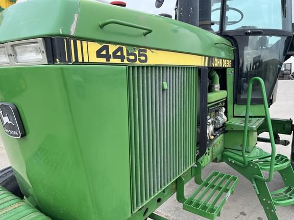 Image of John Deere 4455 equipment image 4